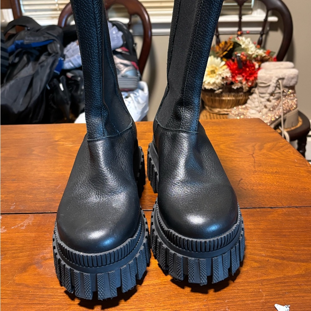Black Chunky Platform Boots